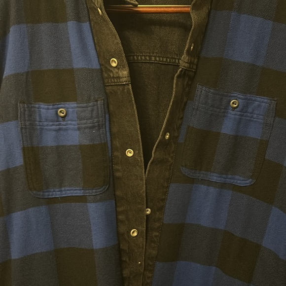 Levi’s insulated jacket with the blue and black plaid design on the inside - Picture 7 of 8